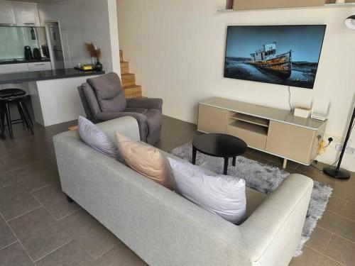 SkyView Studio, EST Bangsar, High View for 2 - Tap to explore photos