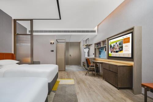 Home2 Suite by Hilton Guangzhou Huadu - Tap to explore photos