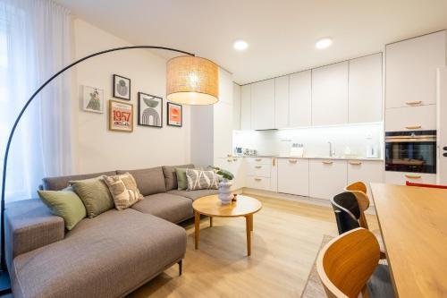 Spacious 3BR - 2 Parking Spots, Full Kitchen, by Gravity Prague - Tap to explore photos