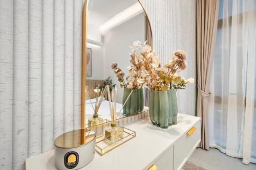 FIRST CLASS 3BR Lively Sanctuary - Tap to explore photos