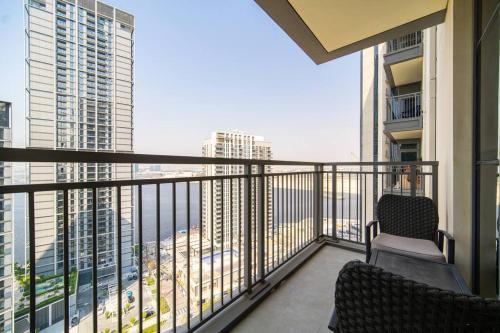 Spacious 2bdr, Creek Harbour View, High Floor - Tap to explore photos