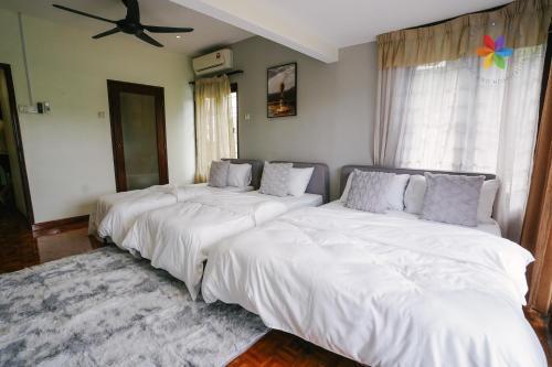 40P, Bangsar Villa with Pool/Karaoke/Gathering/BBQ - Tap to explore photos