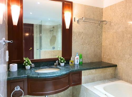 Berjaya Times Square 1BR Near to Monorail & LRT Bukit Bintang - Tap to explore photos