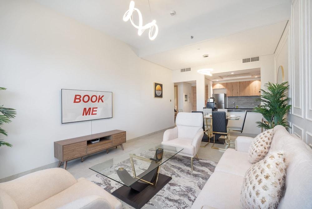 A Fantastic 1 Bed Flat Located in JVC
