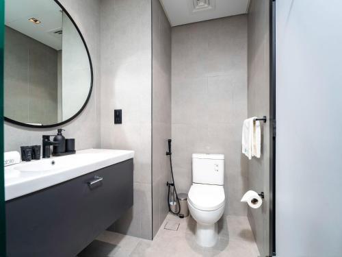 Exceptional 1Bedroom with Premium Amenities - Tap to explore photos