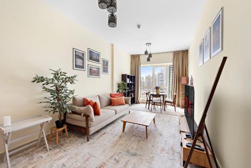 VayK- Vibrant and Welcoming 2 BD in JLT - Tap to explore photos