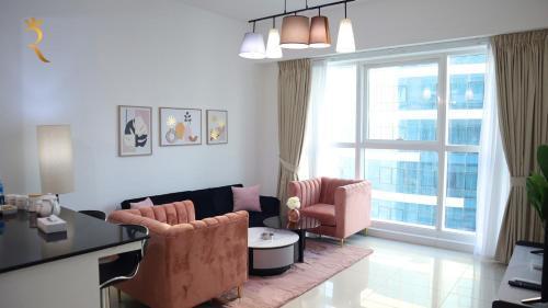 Breathtaking High Rise Escape 1BR at Al Reem - Tap to explore photos