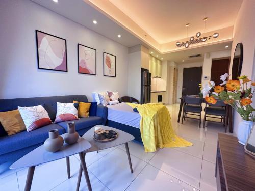 TRIBECA Suites KL Pavilion @ Bukit Bintang with Sky Infinity Pool - Tap to explore photos