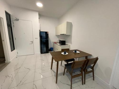 Cubic Botanical KL Bangsar Entire Unit Parking/Pool - Tap to explore photos
