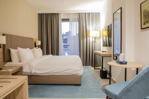 Golden Tulip Amman Room Type - Deluxe Room, 1 King Bed
