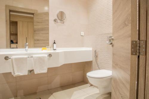 Golden Tulip Amman Room Type - Flavor Suite - 1 King Bed