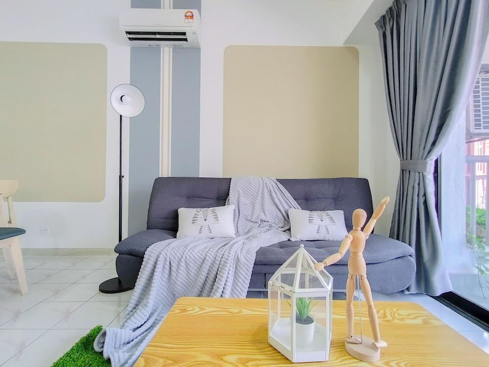 Plaza Berjaya by Manhattan Group Room Type - Apartment, 3 Bedrooms