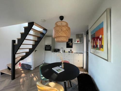 Lovely private cottage near Amsterdam - Tap to explore photos