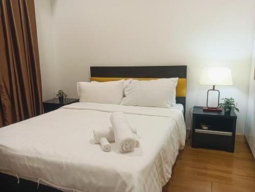 Suasana Lux Rooms - Tap to explore photos