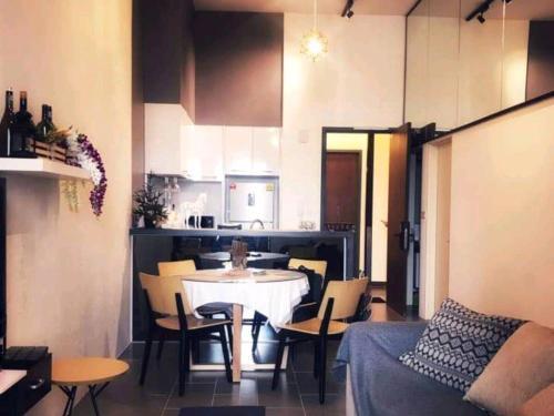 Charming Bedroom - next to train station at Est Bangsar - Tap to explore photos