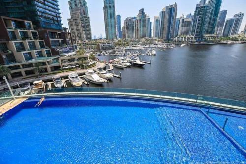 Iconic Sea View Marina - LUX NEW - Tap to explore photos