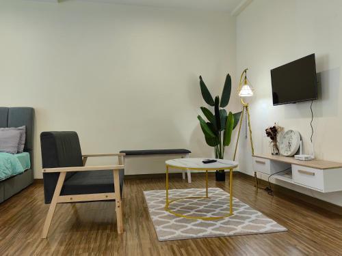 Setapak Central Mall KL - Zetapark Garden Suites - Tap to explore photos