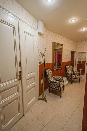 Central 2BDR flat behind Museum Room Type - Two-Bedroom Apartment Central 2BDR flat behind Museum Room Type - Two-Bedroom Apartment