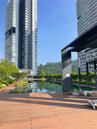The Ridge KL East