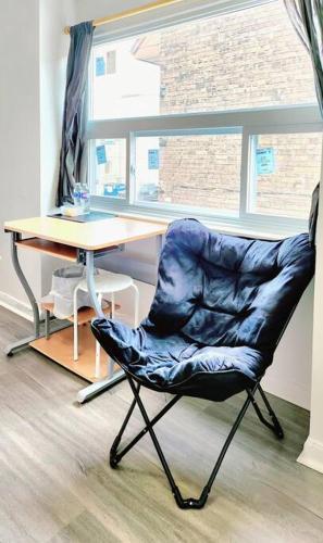 Economical double room by lowcostplace d o t com - Tap to explore photos