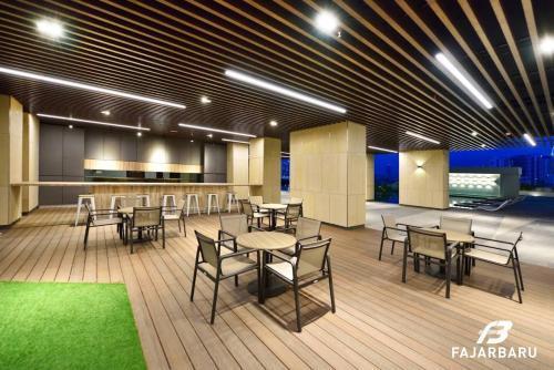 Infinity pool! High Speed WiFi! Rica Residence! - Tap to explore photos