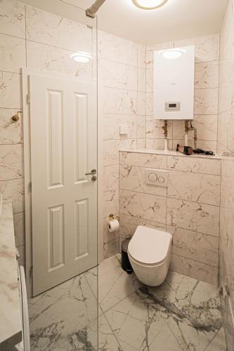 3BDR Elegance Deco Downtown Flat - Tap to explore photos