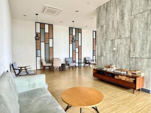 Service Apartment In Bukit Jalil - Tap to explore photos