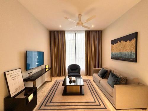 Ceylon Hill Luxury Suite 5 min walk to Pavillion KLCC - Tap to explore photos