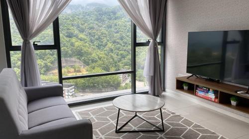 The Ridge KL East Mall - Ami Studio House - Serene Mountain View - Tap to explore photos