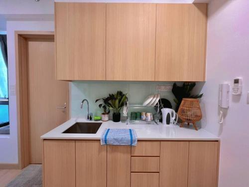 Comfy & Cozy Suites 3PX @ Colony, Near Monorail & Quill City Mall - Tap to explore photos