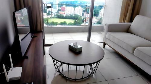 2-Bed Luxury Resort Robertson - Tap to explore photos