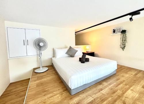 Lynhomes 19 The Establishment Bangsar KL City Sentral Modern Studio Loft