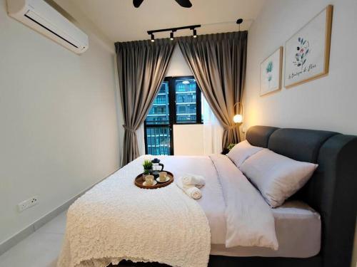 Maxim Majestic 3BR Connaught MRT - Tap to explore photos