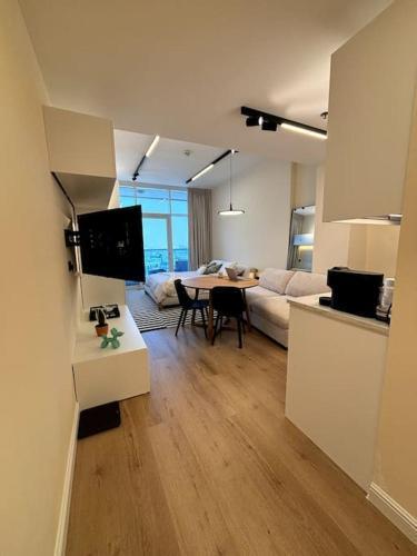 Brand New Studio - Comfy & WFH - Tap to explore photos