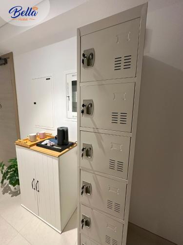 Bella Hostel - Luxury Mixed Bed Spaces - Tap to explore photos