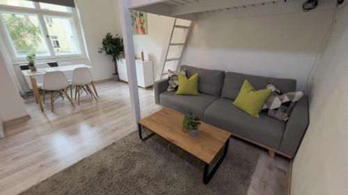 STYLISH FLAT IN PRAGUE - Vinohrady - Tap to explore photos