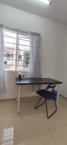 Hostel Room with Private Bathroom - Tap to explore photos