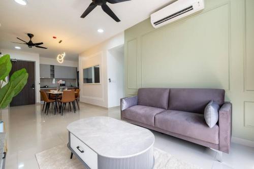 Picasso @ M Vertica 9pax 3BR near Sunway Velocity - Tap to explore photos