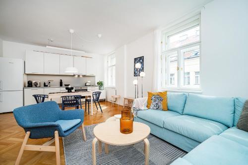 Central Bright and Spacious Appt Room Type - Two-Bedroom Apartment Central Bright and Spacious Appt Room Type - Two-Bedroom Apartment