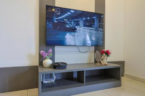 Continew TRX Luxurious 2 Bedrooms 2 Baths Balcony - Tap to explore photos