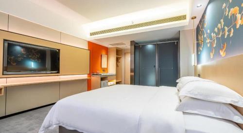 WAIFIDEN Hotel - Former Tokai Hotel (Free shuttle bus during Canton Fair) - Tap to explore photos