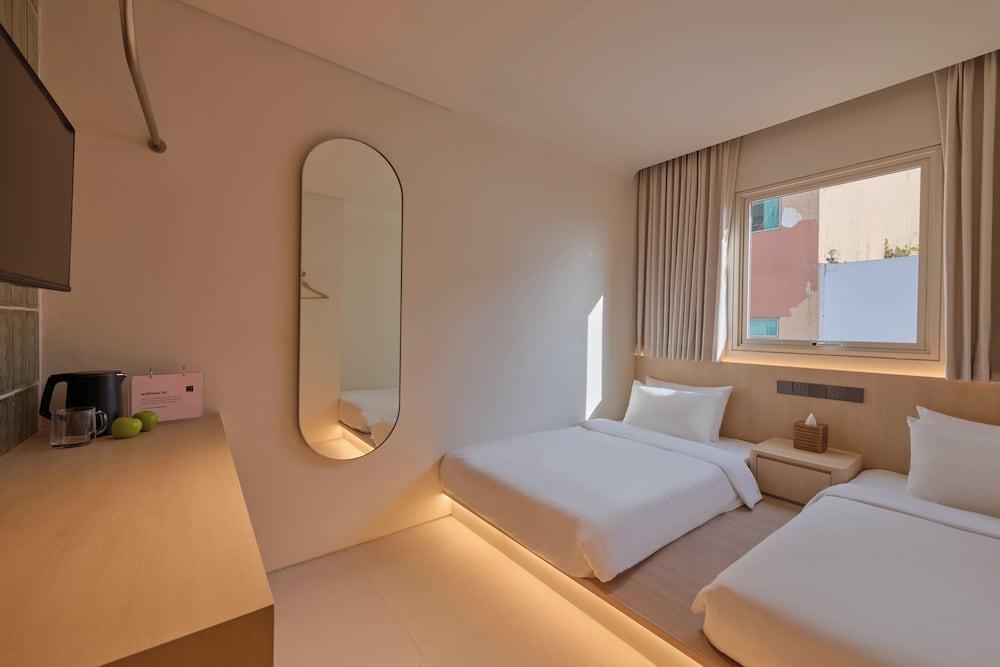 KINN Habitat Room Type - Twin Room, Non Smoking, City View