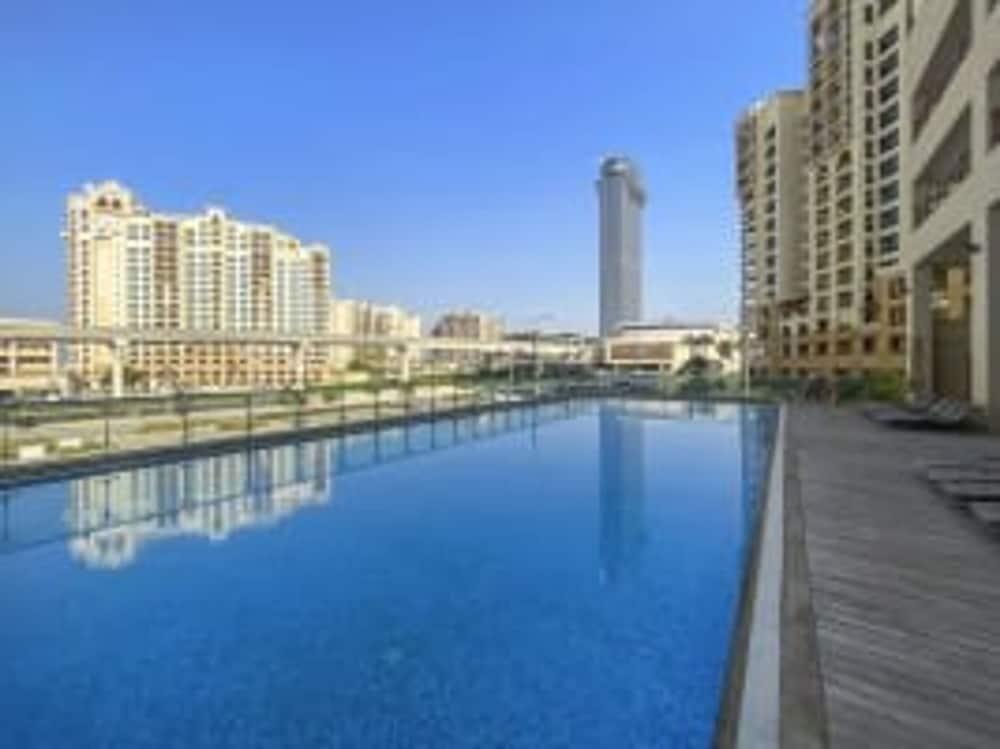 Silkhaus Chic Studio in Palm Jumeirah | Sea View - Tap to explore photos