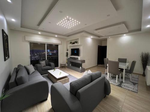 Prime apartment with amazing view in Amman - Tap to explore photos