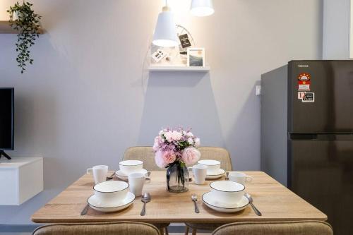 NEW! Cozy & Warm Scandinavian Suites walk to LRT - Tap to explore photos