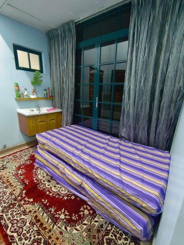 Private TTDI Villa Pool & BBQ, Pingpong table, 6BR, Sleeps 25pax and family friendly - Tap to explore photos