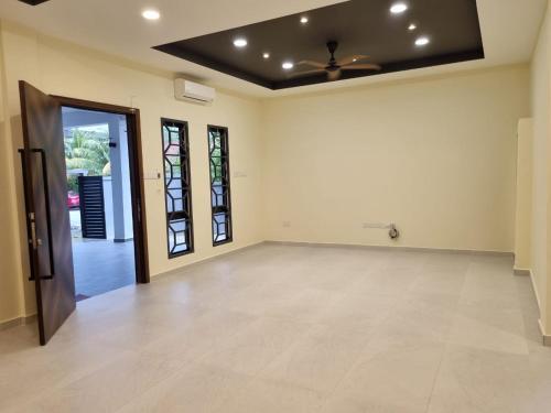 Jalan Tapah House - Tap to explore photos