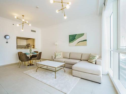 Seaside Elegance-1BR-Al Bateen-Private Beach Access - Tap to explore photos