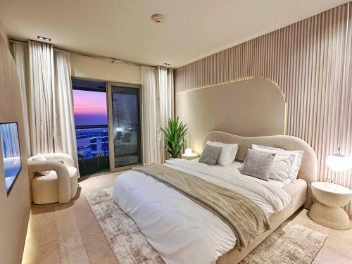 Breathtaking 2BR with Full SeaView