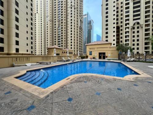 Rimal 1 - Opulant Two Bedroom - Tap to explore photos
